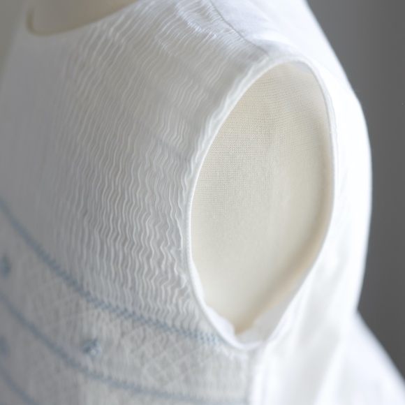 Strasburg Dress Smocked Sleeveless White Blue Accents Size 10 - Picture 4 of 7